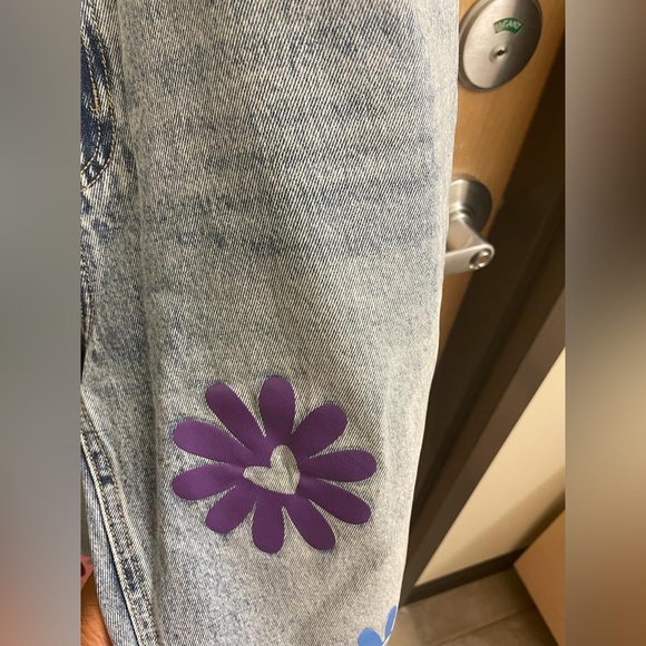 Floral & Heart Print Straight Leg Jeans - Picture 5 of 5